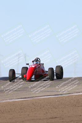 media/Oct-26-2025-CalClub SCCA (Sun) [[8ce1e69566]]/Group 6/Grapevine/